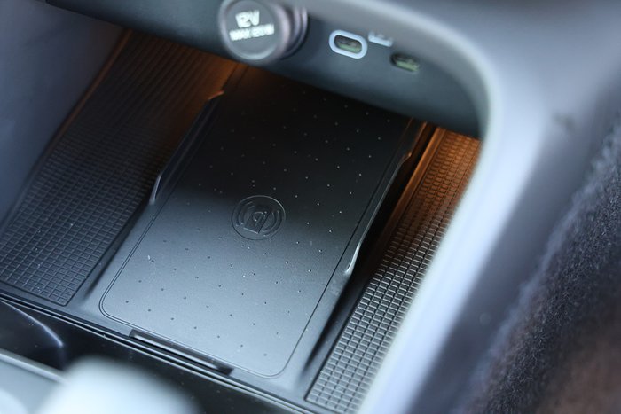 2025 Volvo XC40 Plus B4