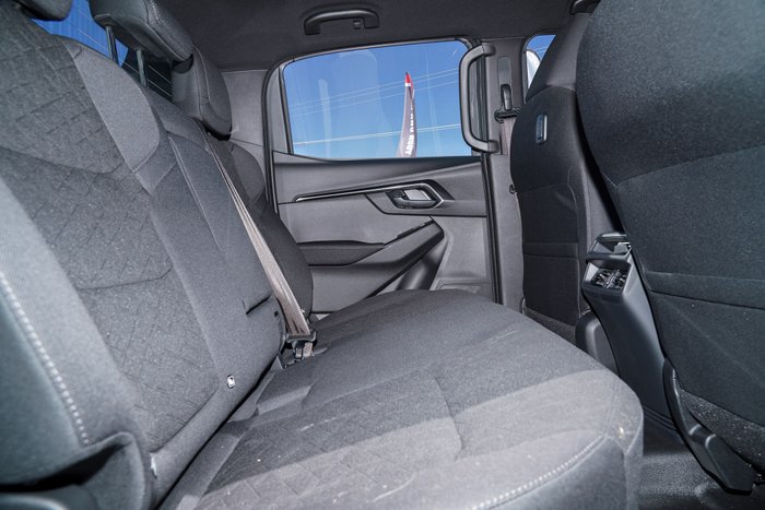 2025 Isuzu D-MAX X-RIDER