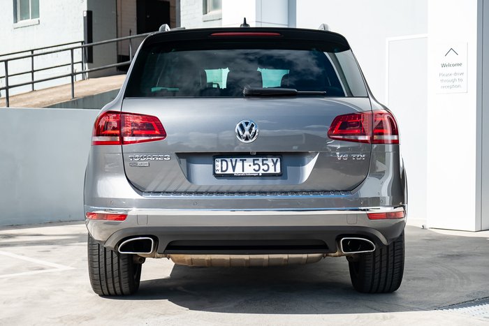 2017 Volkswagen Touareg Monochrome