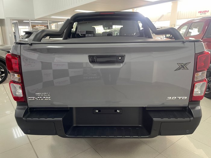 2025 ISUZU D-MAX LS-M XR