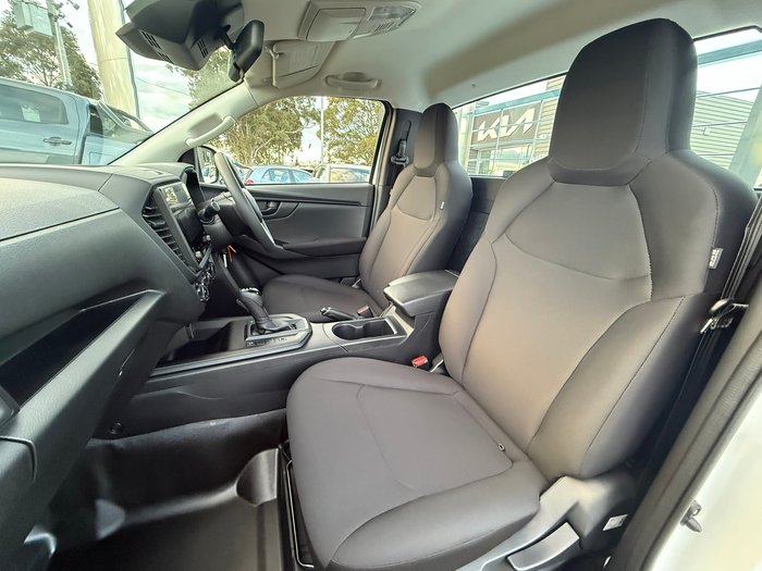 2025 Isuzu D-MAX SX