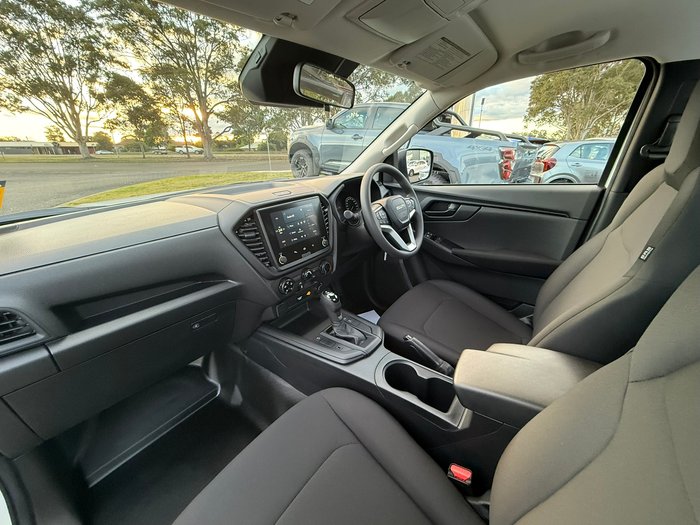 2025 Isuzu D-MAX SX