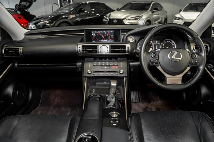 2016 Lexus IS200T Luxury 2.0L Turbo Automatic Sedan