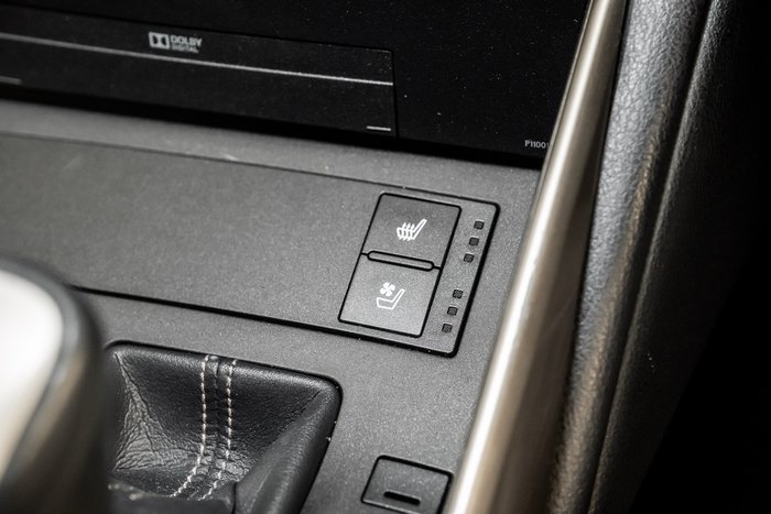2016 Lexus IS200T Luxury 2.0L Turbo Automatic Sedan