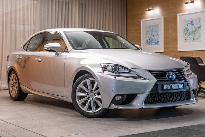 2016 Lexus IS200T Luxury 2.0L Turbo Automatic Sedan