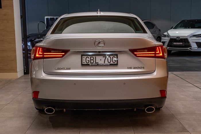 2016 Lexus IS200T Luxury 2.0L Turbo Automatic Sedan