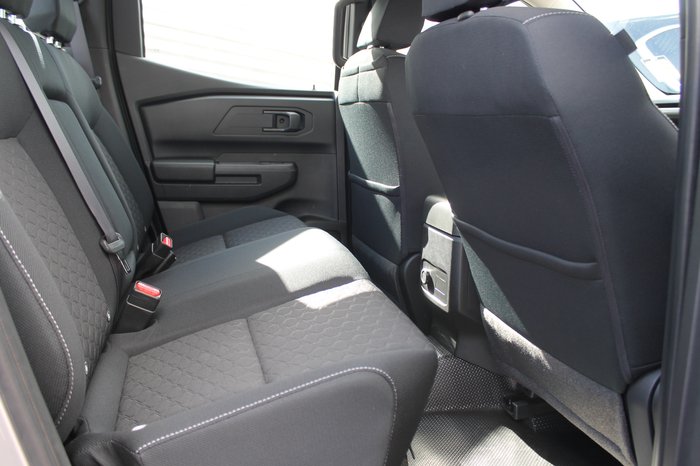 2026 Nissan Navara ST-X