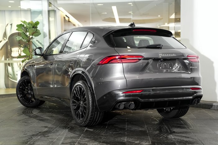 2025 Maserati Grecale MODENA 330HP HYBRID GRIGIO LAVA