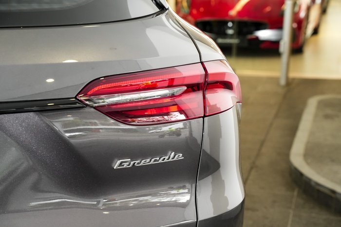 2025 Maserati Grecale MODENA 330HP HYBRID GRIGIO LAVA