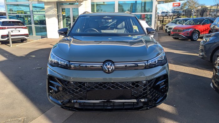 2026 VOLKSWAGEN Tiguan R-LINE