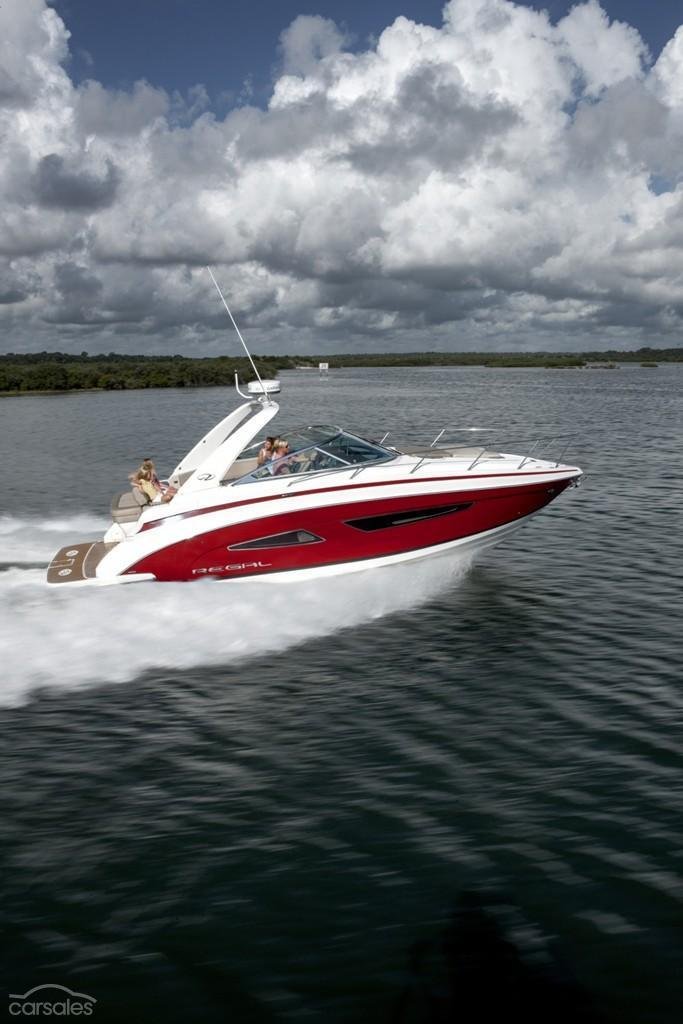 2025 Regal 33 Express