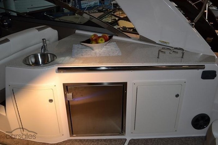 2025 Regal 33 Express