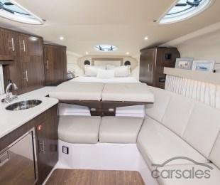 2025 Regal 33 Express