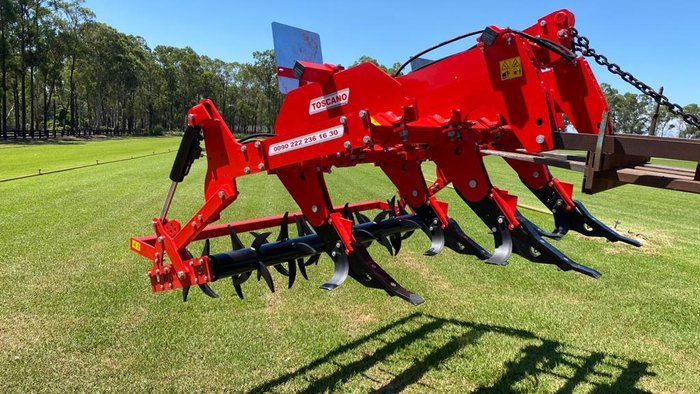 2023 Toscano New 5 Tine With Spike Rollers