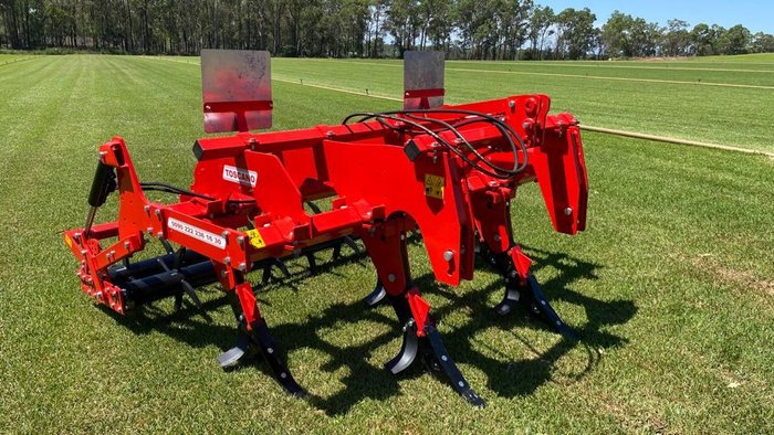 2023 Toscano New 5 Tine With Spike Rollers