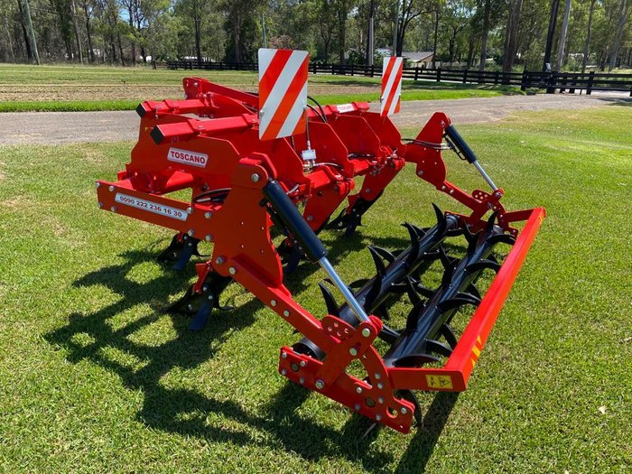 2023 Toscano New 5 Tine With Spike Rollers