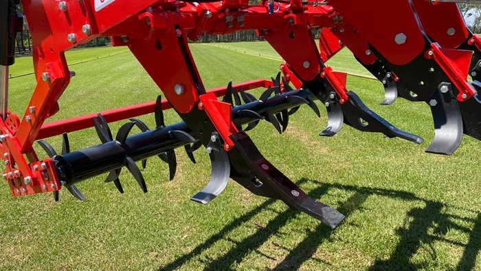 2023 Toscano New 5 Tine With Spike Rollers