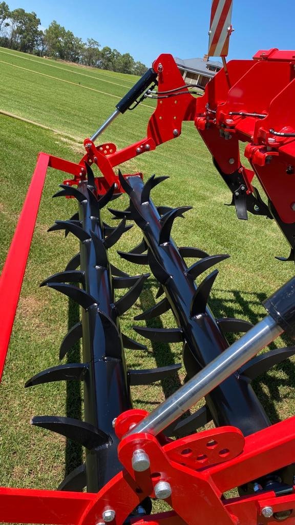 2023 Toscano New 5 Tine With Spike Rollers