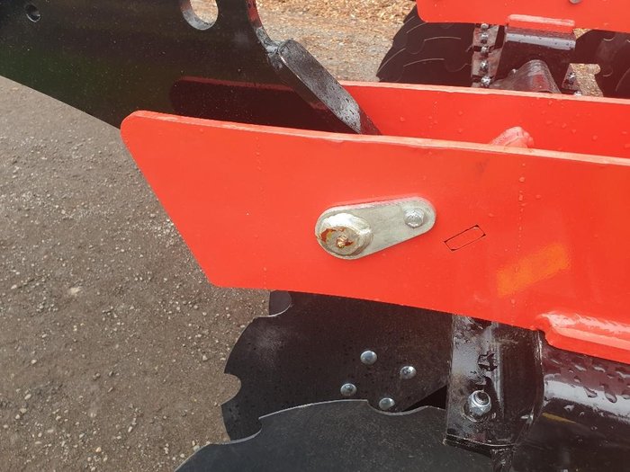 2023 Toscano Ehd24 , Independant Disc With Hydraulic Lift Roller