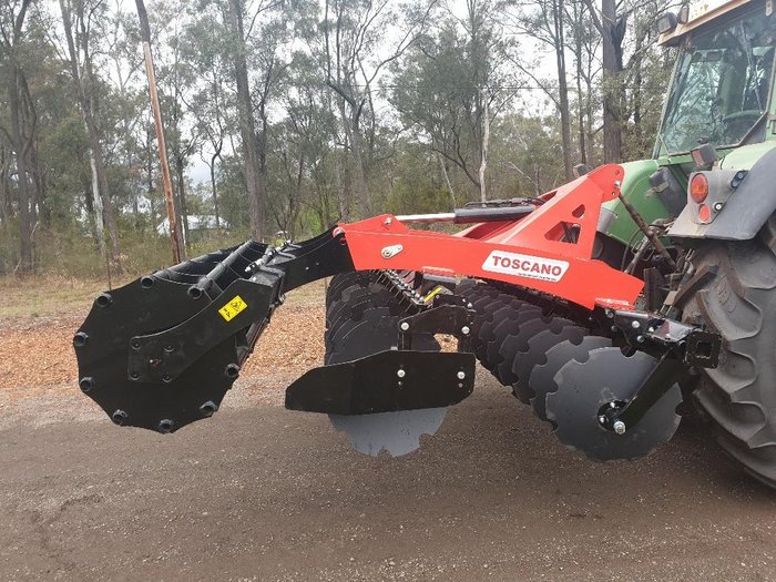 2023 Toscano Ehd24 , Independant Disc With Hydraulic Lift Roller