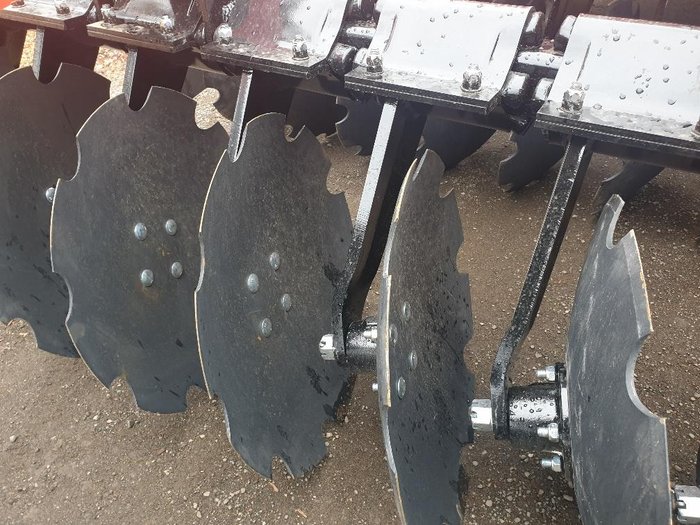 2023 Toscano Ehd24 , Independant Disc With Hydraulic Lift Roller