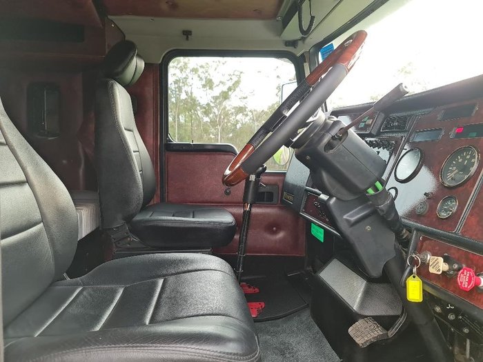 2007 Kenworth T350 IT Bunk , 410 hp cummins