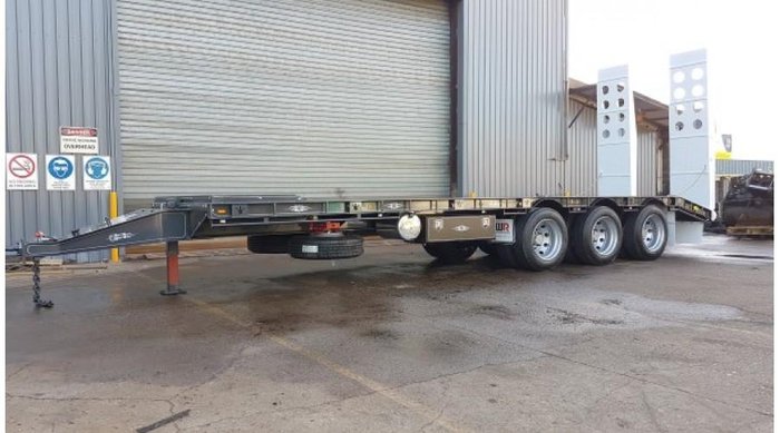 2026 FWR Tri Axle Tag Trailer