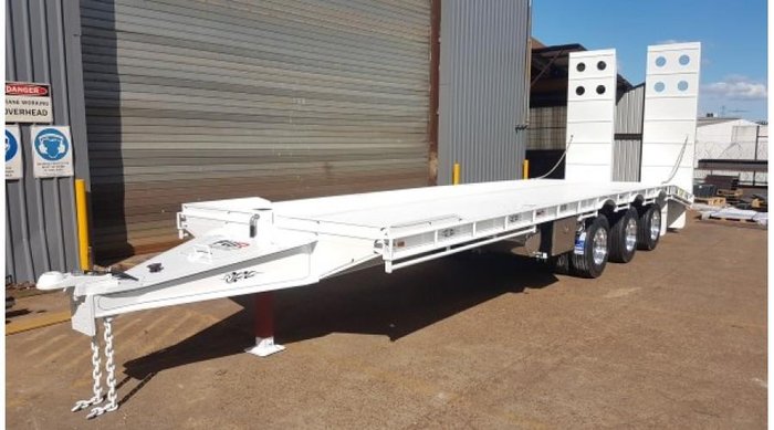 2026 FWR Tri Axle Tag Trailer