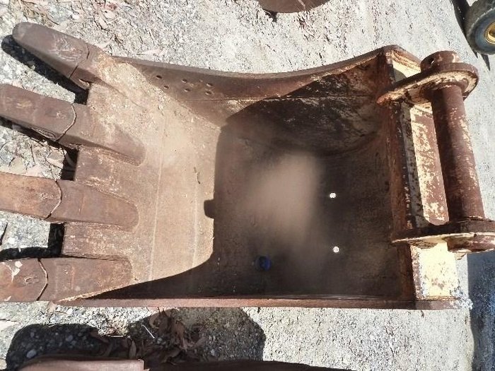 0 Assorted New and Used Buckets, Grabs, Quick Hitches, Demolition Attachments, Log Grab, Etc.