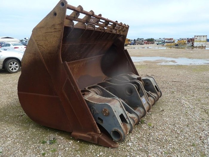 0 Assorted New and Used Buckets, Grabs, Quick Hitches, Demolition Attachments, Log Grab, Etc.