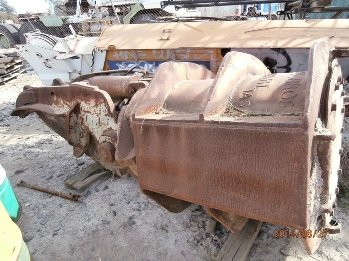 0 Assorted New and Used Buckets, Grabs, Quick Hitches, Demolition Attachments, Log Grab, Etc.