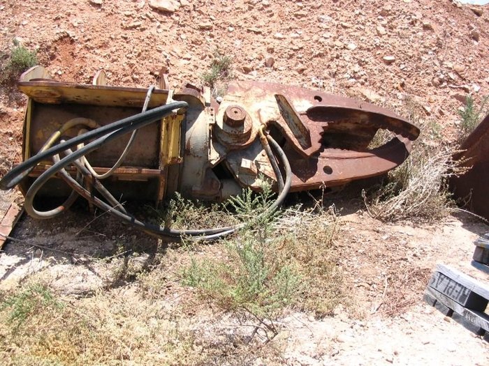 0 Assorted New and Used Buckets, Grabs, Quick Hitches, Demolition Attachments, Log Grab, Etc.