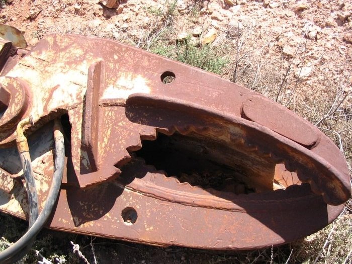 0 Assorted New and Used Buckets, Grabs, Quick Hitches, Demolition Attachments, Log Grab, Etc.