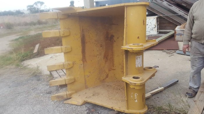 0 Assorted New and Used Buckets, Grabs, Quick Hitches, Demolition Attachments, Log Grab, Etc.
