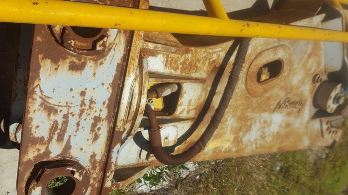 1999 La Bounty MSD 220