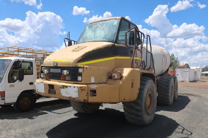 2004 Caterpillar 730 Agitator YELLOW