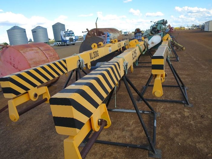 UNKNOWN PIPE LIFT ROTATOR