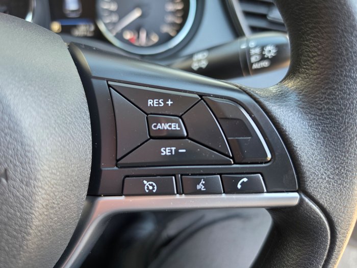 2022 Nissan X-TRAIL ST+