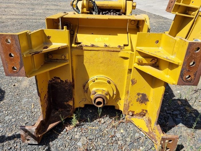 2015 Caterpillar Pa56