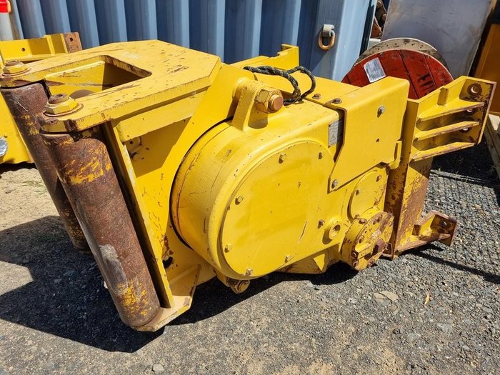 2015 Caterpillar Pa56