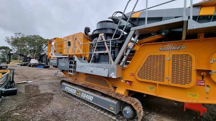 0 Striker CQ400 Yellow