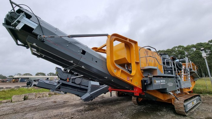 0 Striker CQ400 Yellow