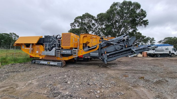 2022 Striker HQR1112 Yellow