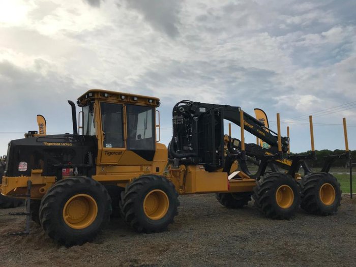 0 Tigercat 1075C Yellow