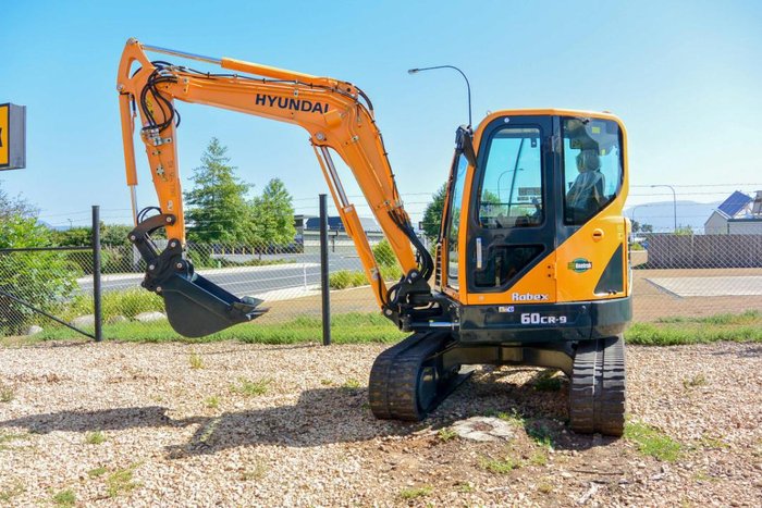 0 Hyundai R60cr-9 Yellow