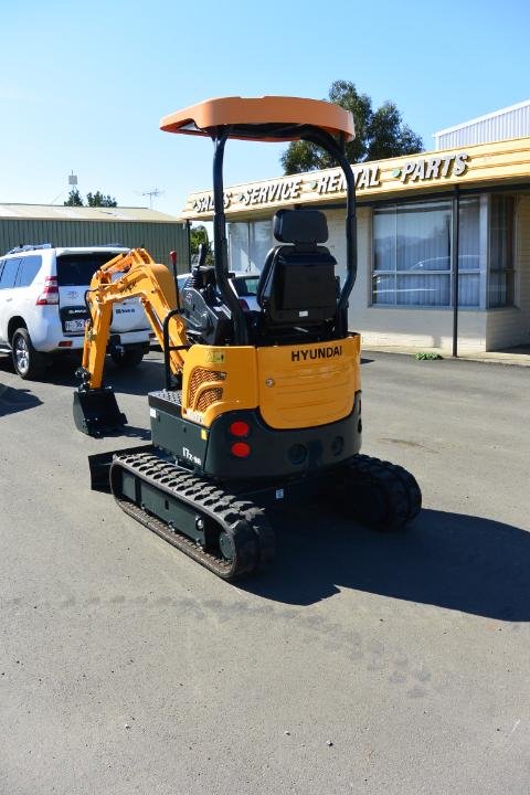 0 Hyundai R17z-9A Yellow