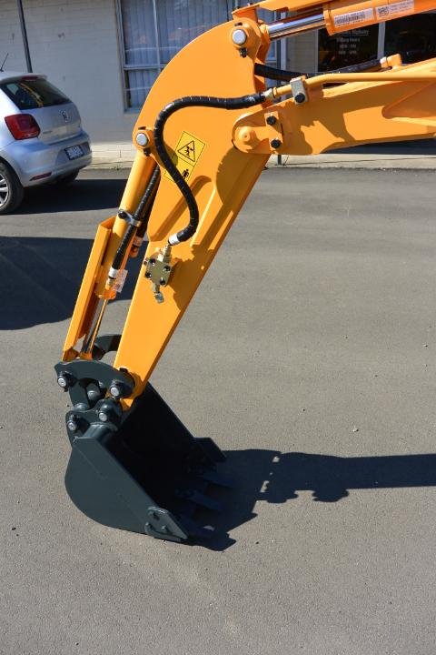 0 Hyundai R17z-9A Yellow