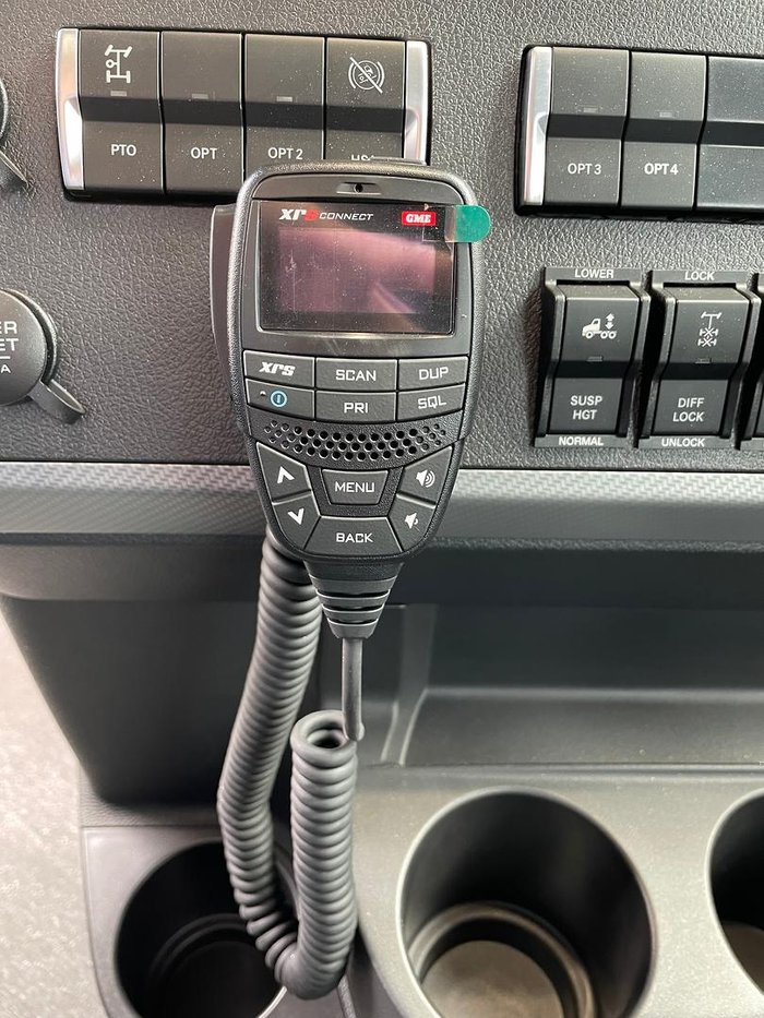 2025 Freightliner Cascadia 116 Tipper White