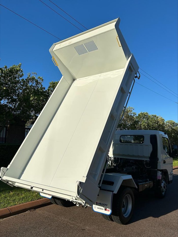2025 Fuso Canter 815 Tipper WHITE