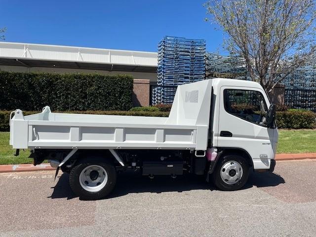 2025 Fuso Canter 615 615 Tipper White